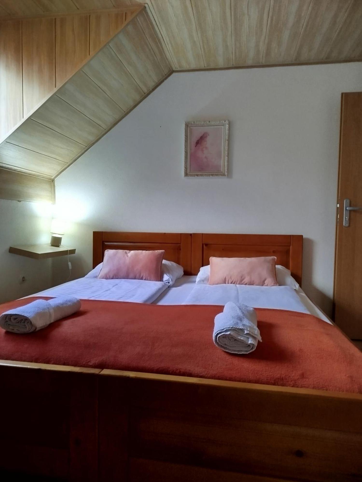 Guest House Kovalik Sucha Hora Exterior photo